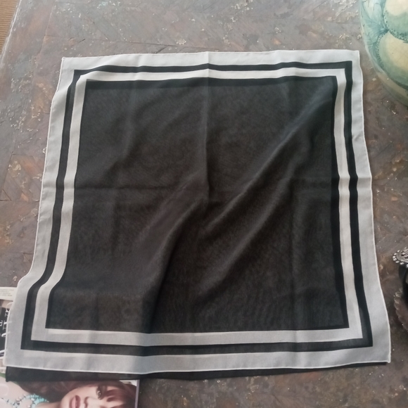 Set Two Scarf - Picture 2 of 6